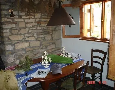Villa Kalivi Traditional Olive Farm Mytilinioi